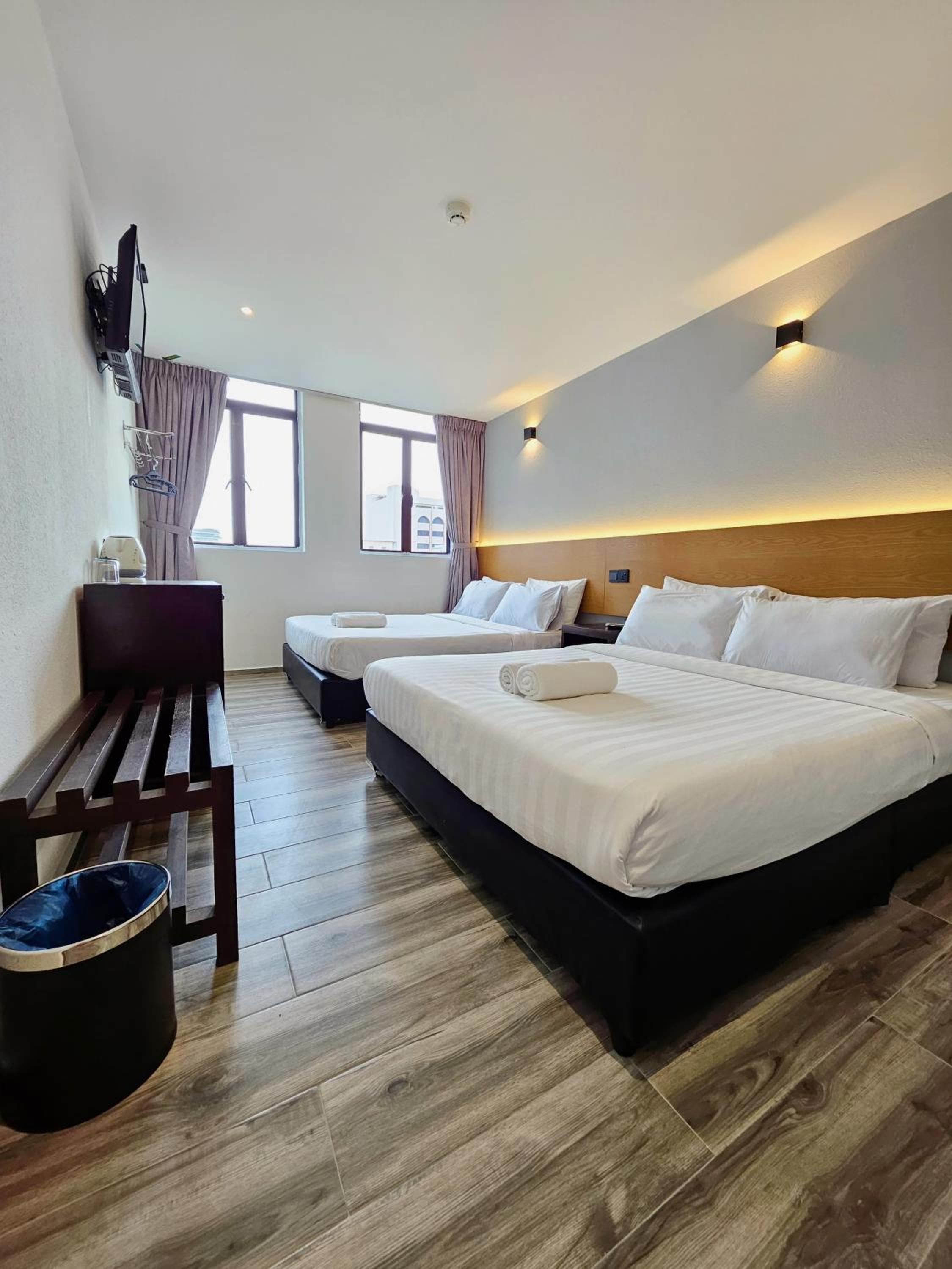 Georgetown Inn by Sky Hive photo 8