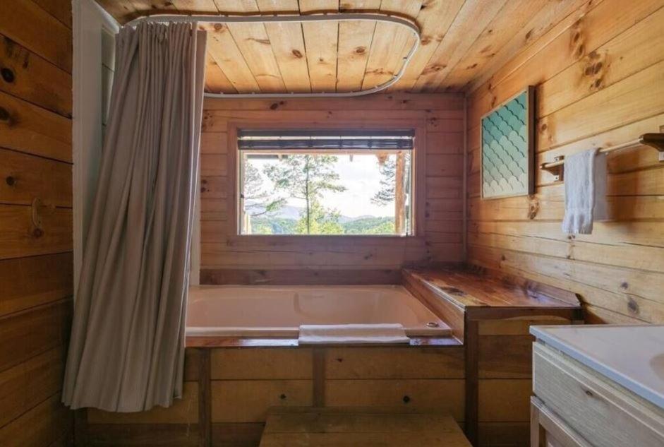 Adelaide's Den cabin view 5