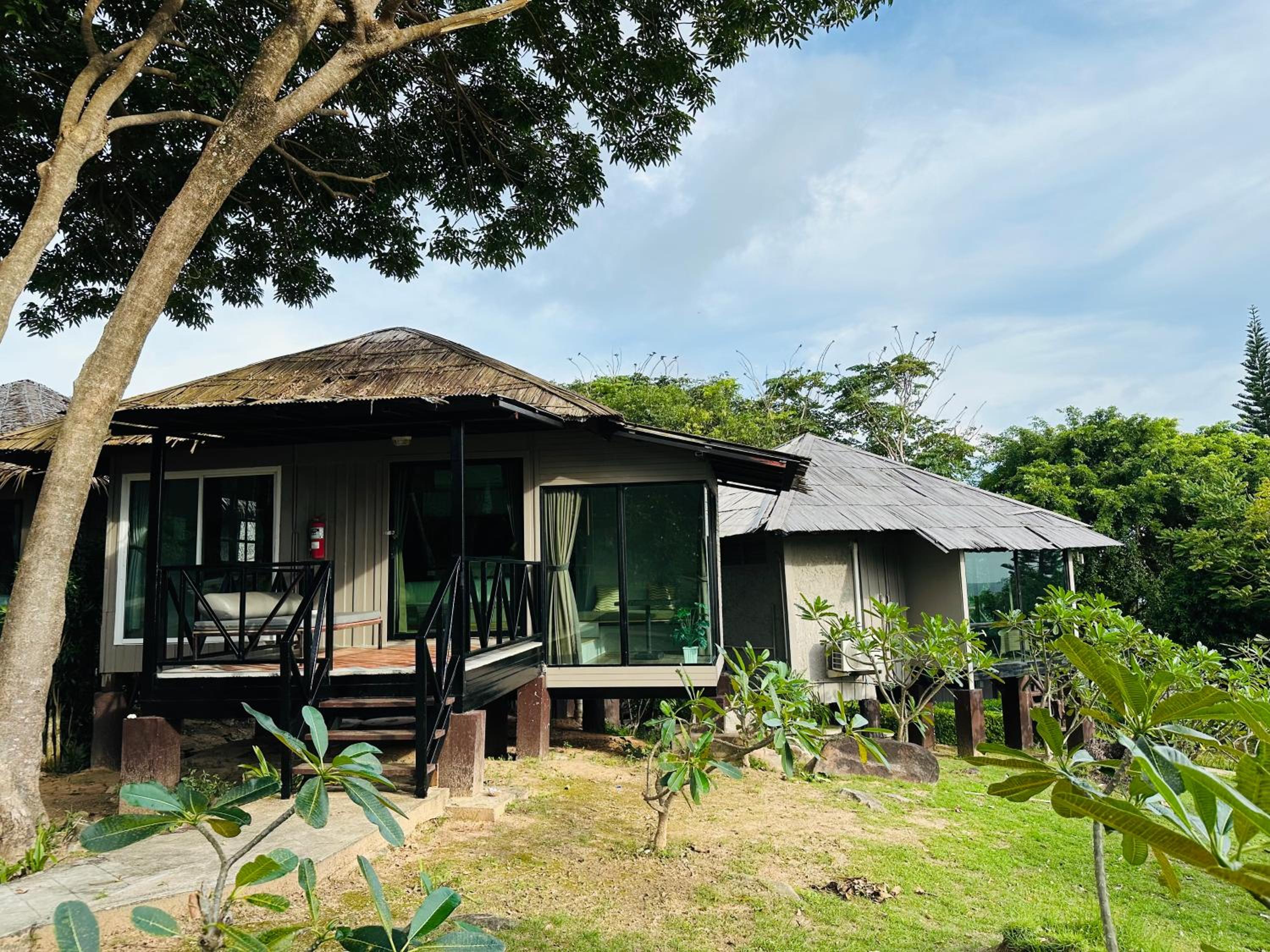 HIP Seaview Resort @ Phi Phi