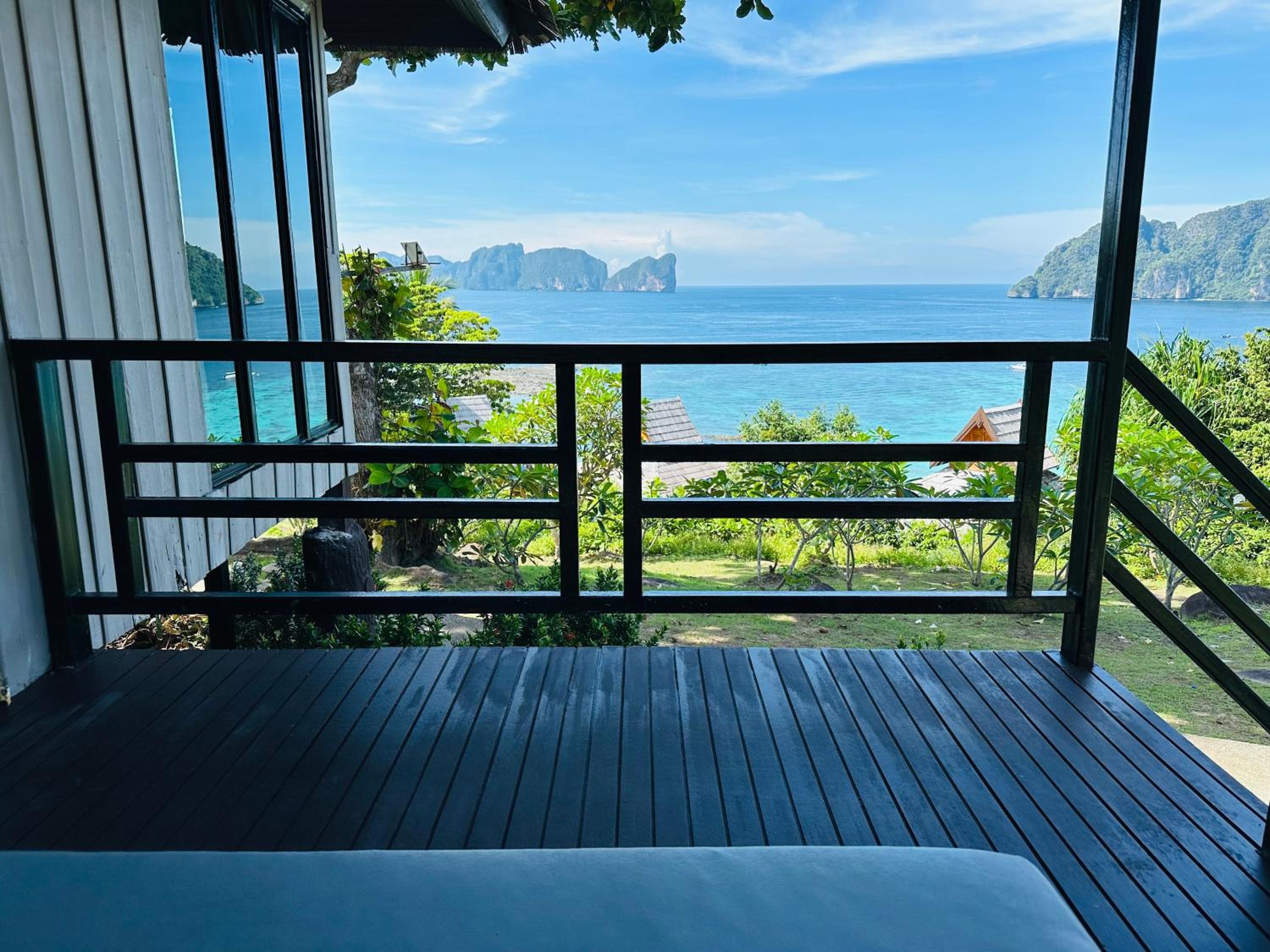 HIP Seaview Resort @ Phi Phi