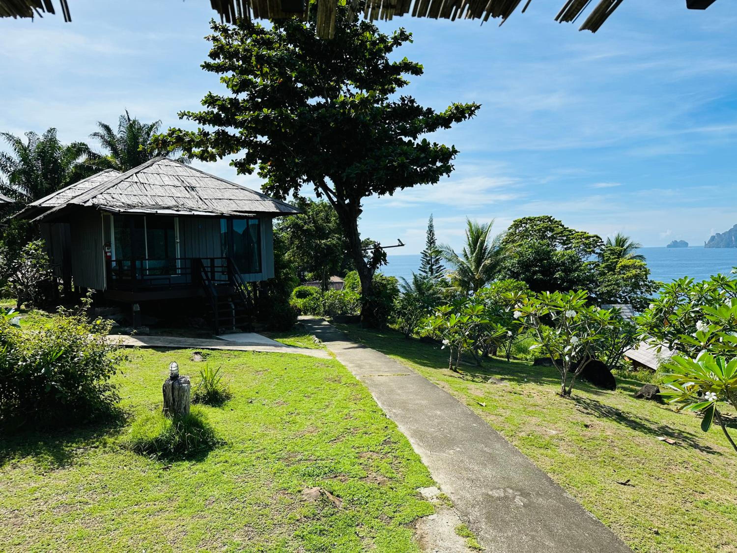 HIP Seaview Resort @ Phi Phi