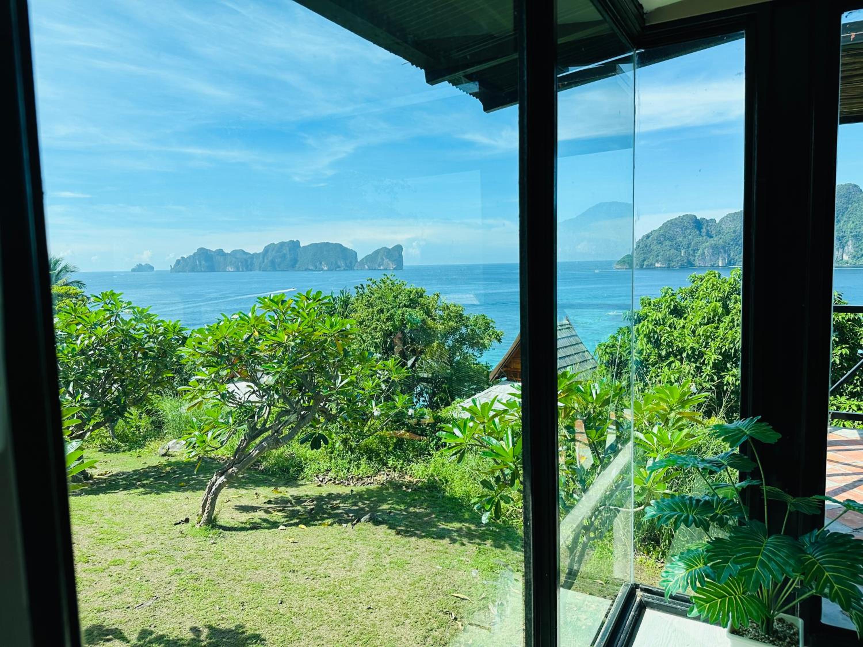 HIP Seaview Resort @ Phi Phi