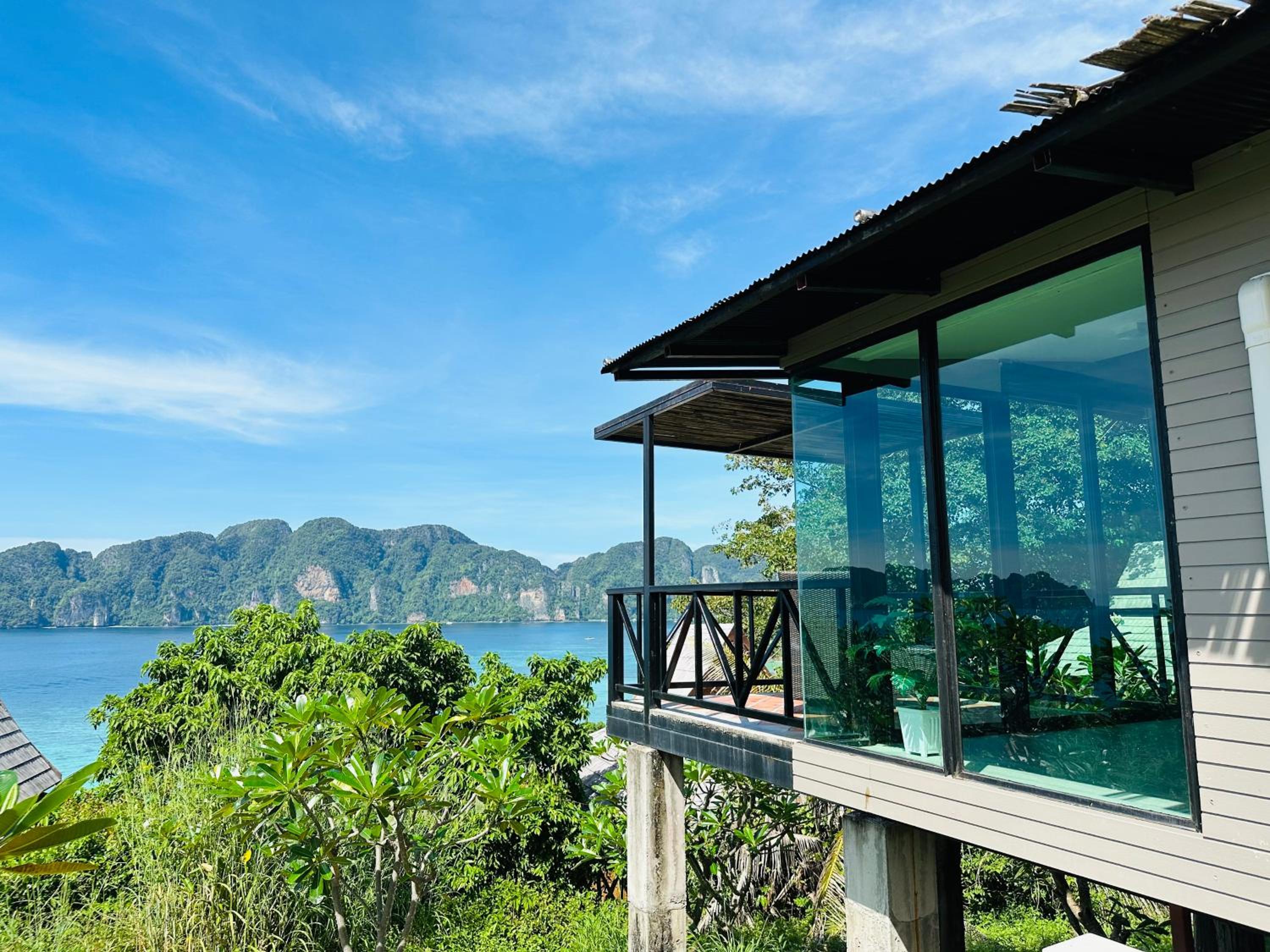 HIP Seaview Resort @ Phi Phi