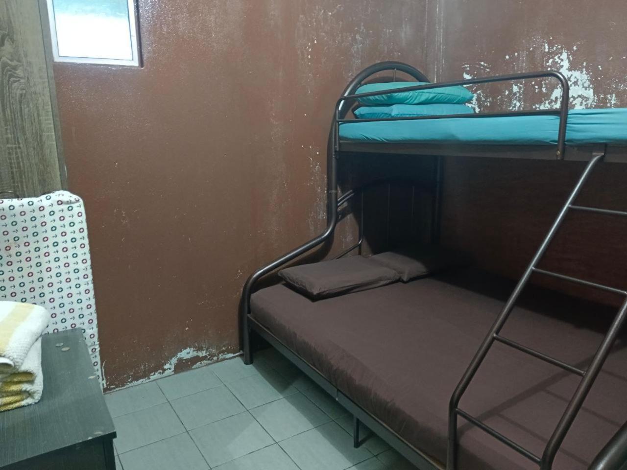 Deena Homestay