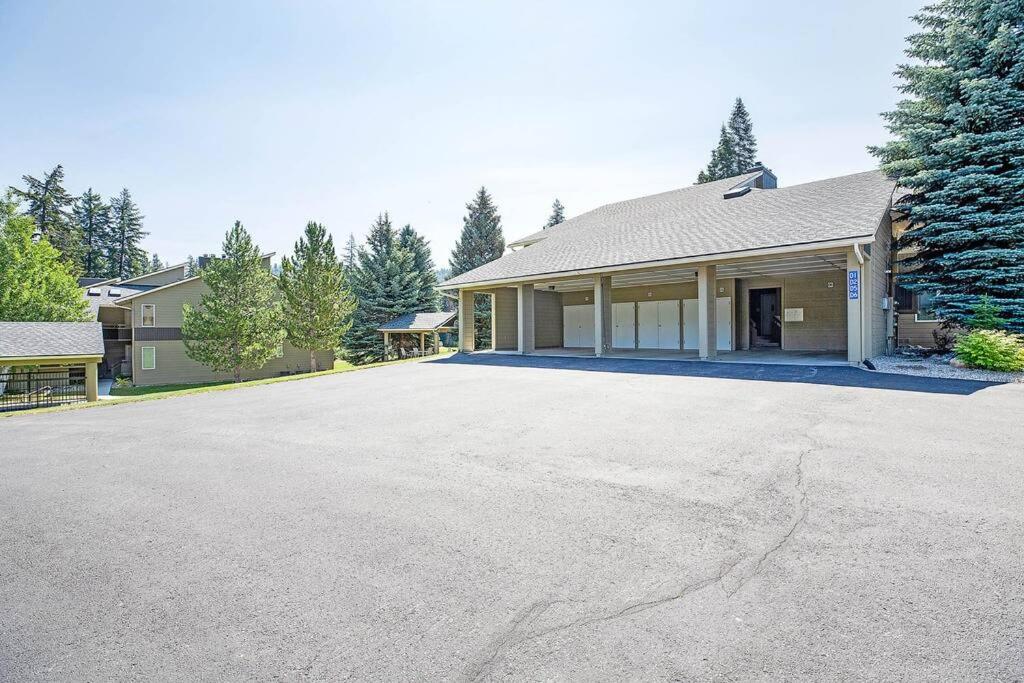 Cardinal Peak Condo at Kahler Golf Ski Resort view 4