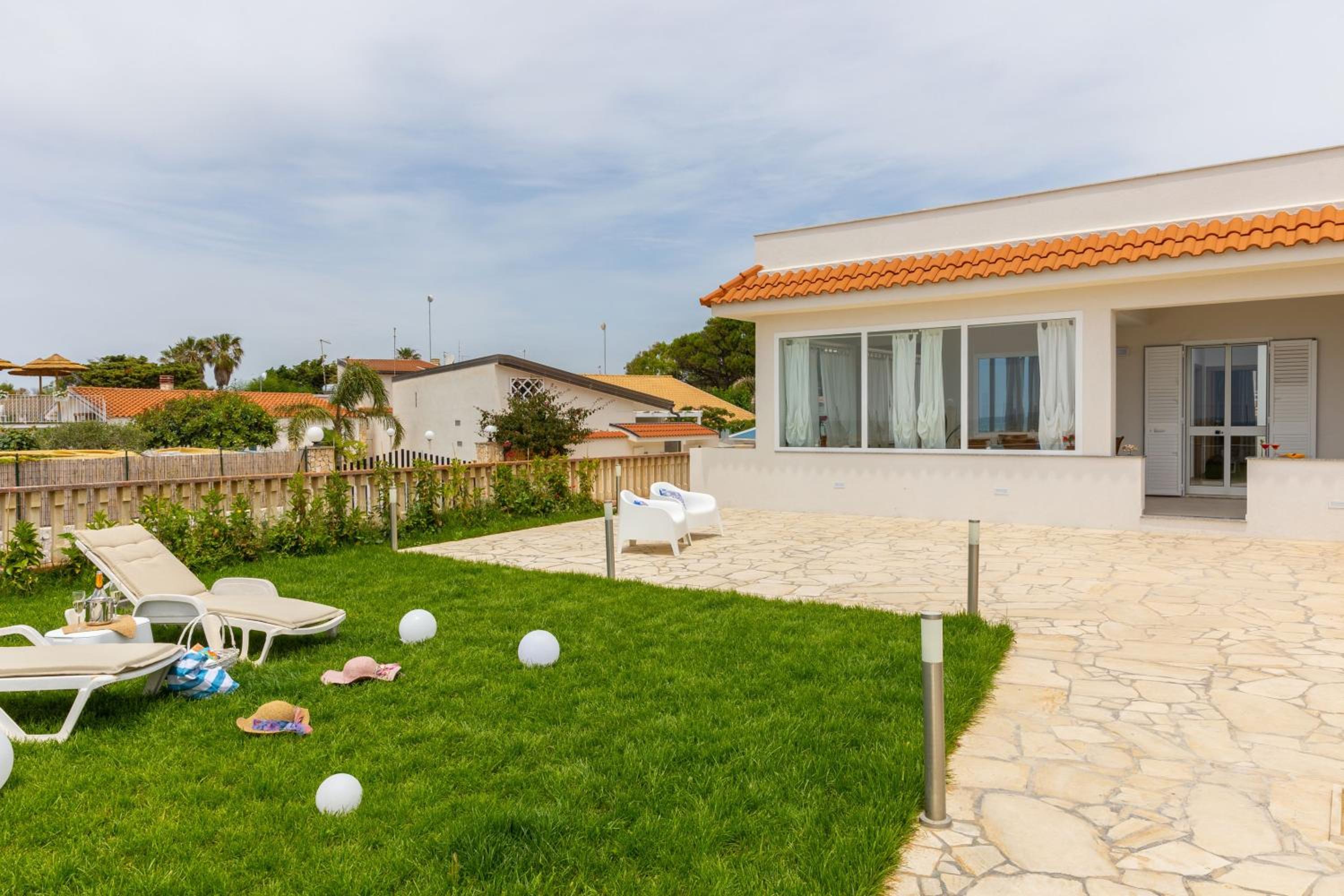 Villa Vittoria on the beach view 4