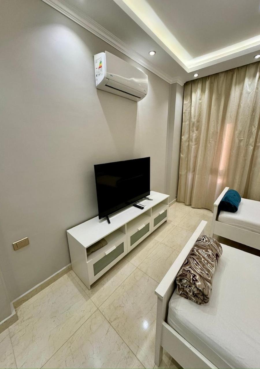 Riverfront Apartment 1