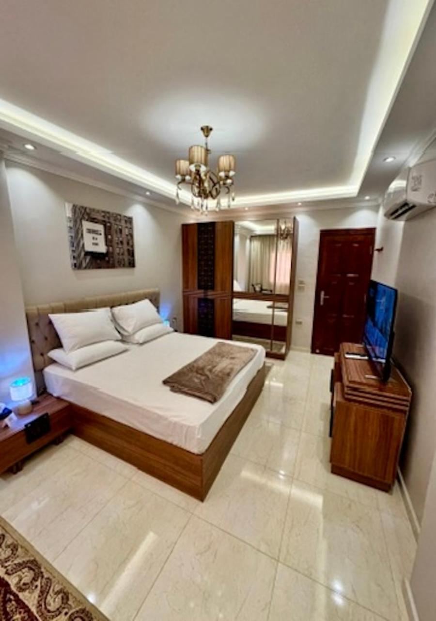 Riverfront Apartment 1