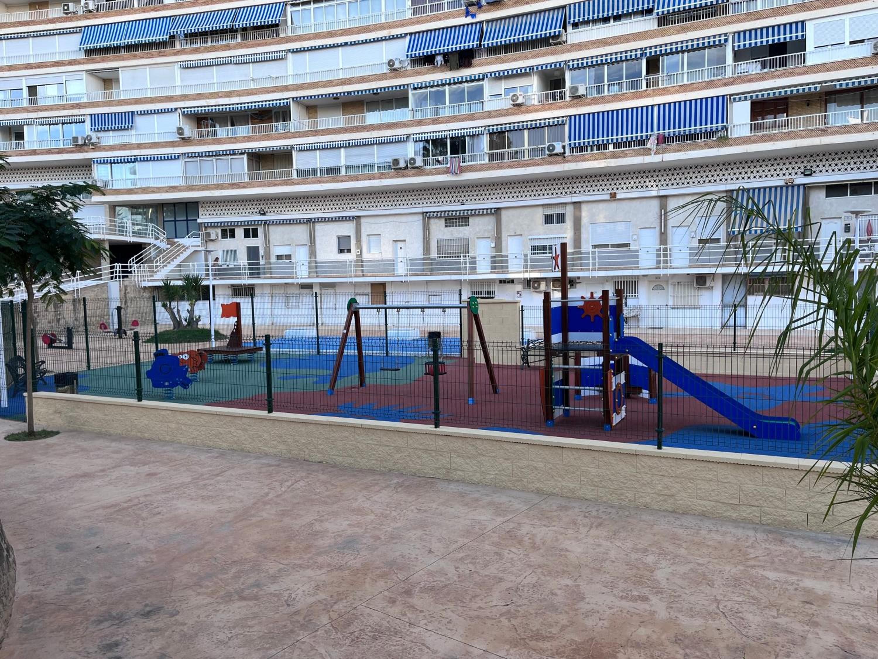 Apartamento con terraza en San Juan Playa