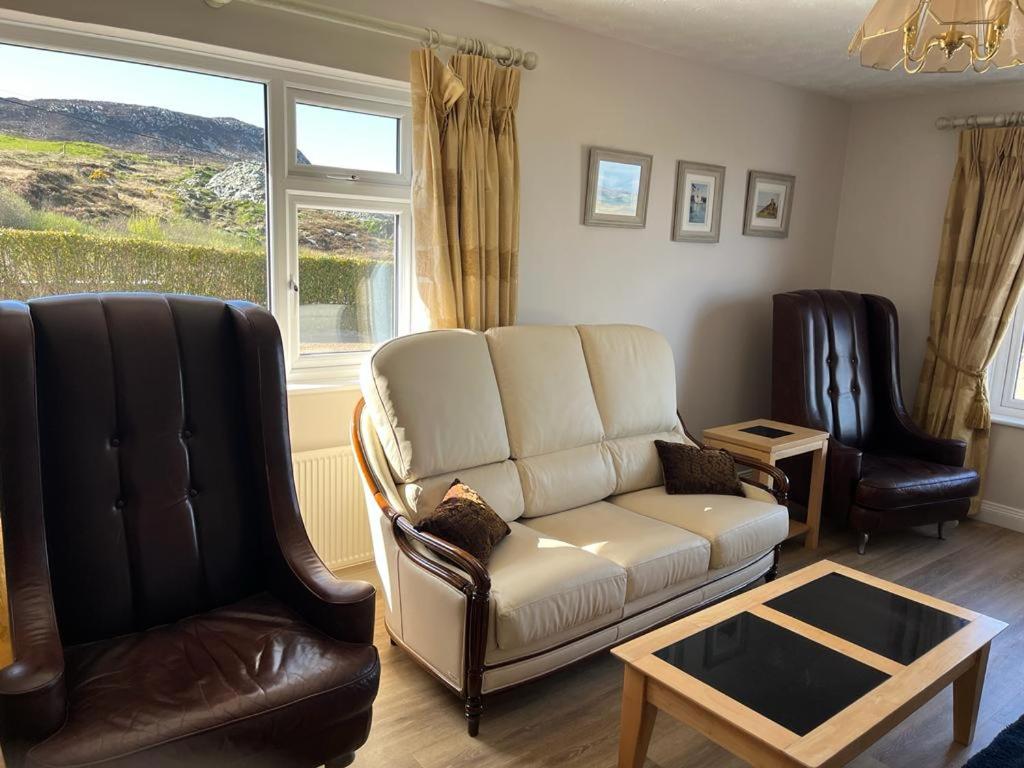 Perfect family getaway with spectacular sea views view 5