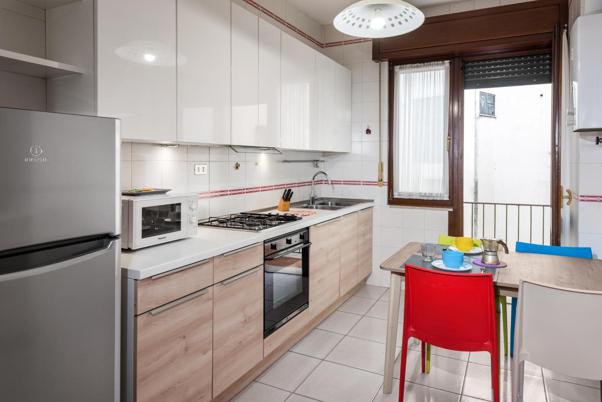 Flats4Rent Lucia view 5