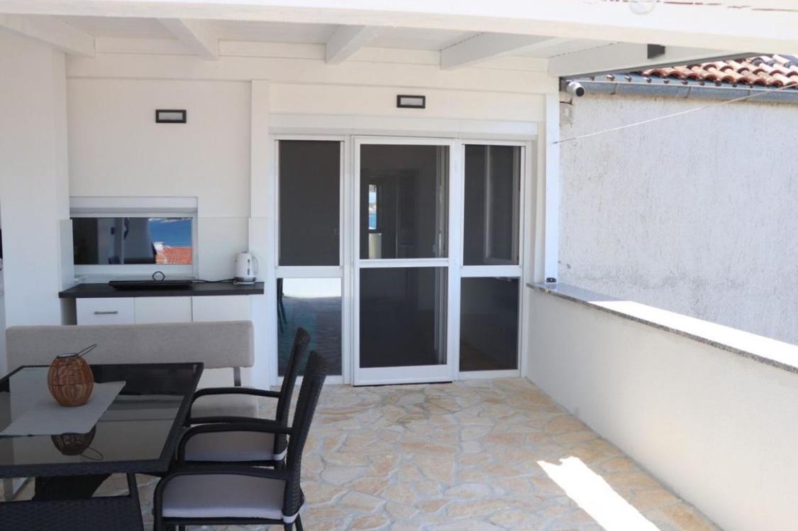 Apartmani Adi Tkon view 3