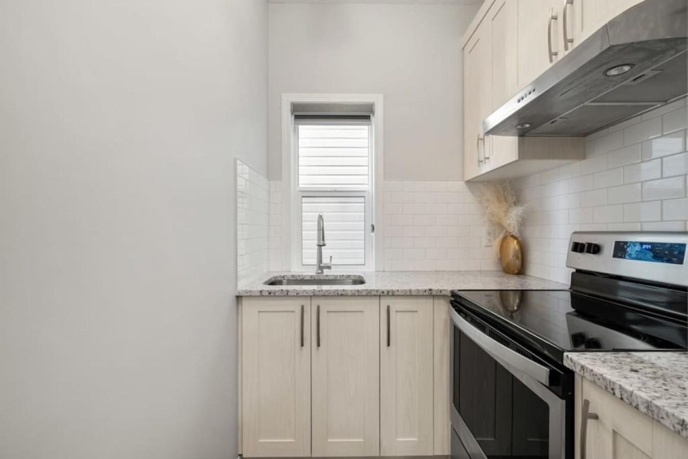 Top Rated Luxury House with Central AC, Double Garage Parking, 2 Kitchens, 5 Bedrooms & More!