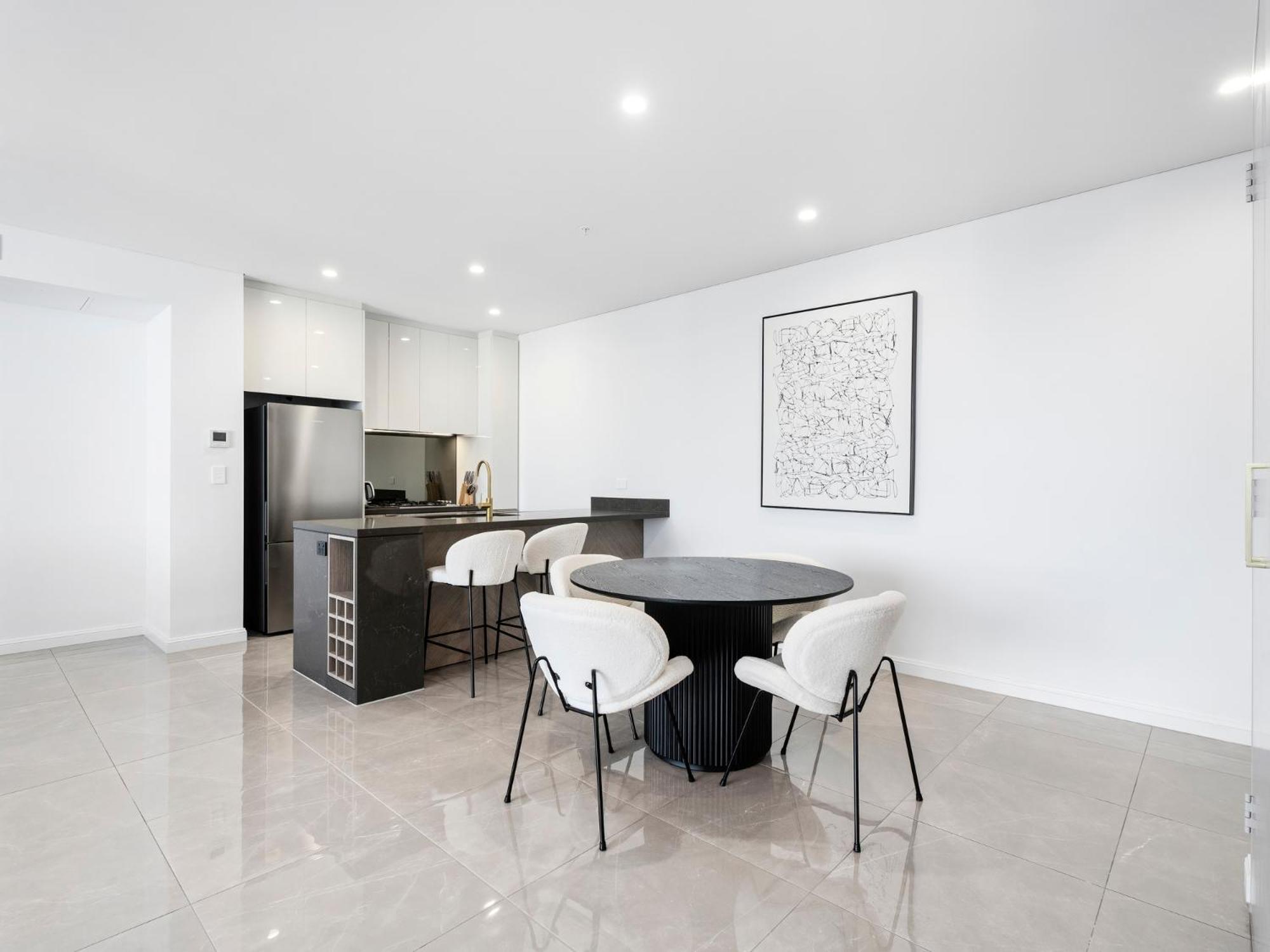 Surfers Paradise New Beachfront Apartments