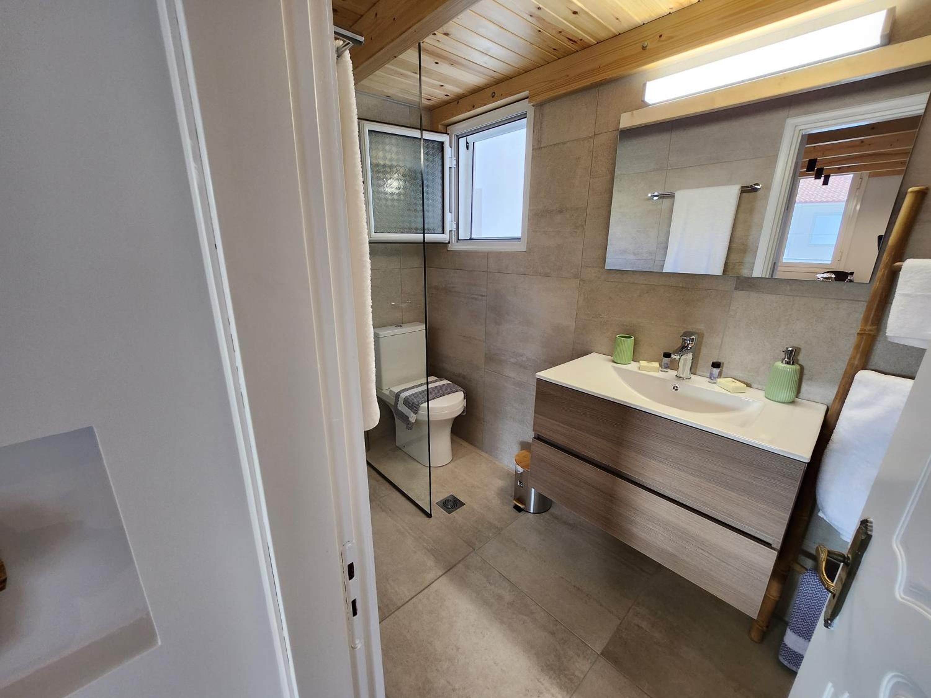 Luxury Loft Apartment Yiota photo 3