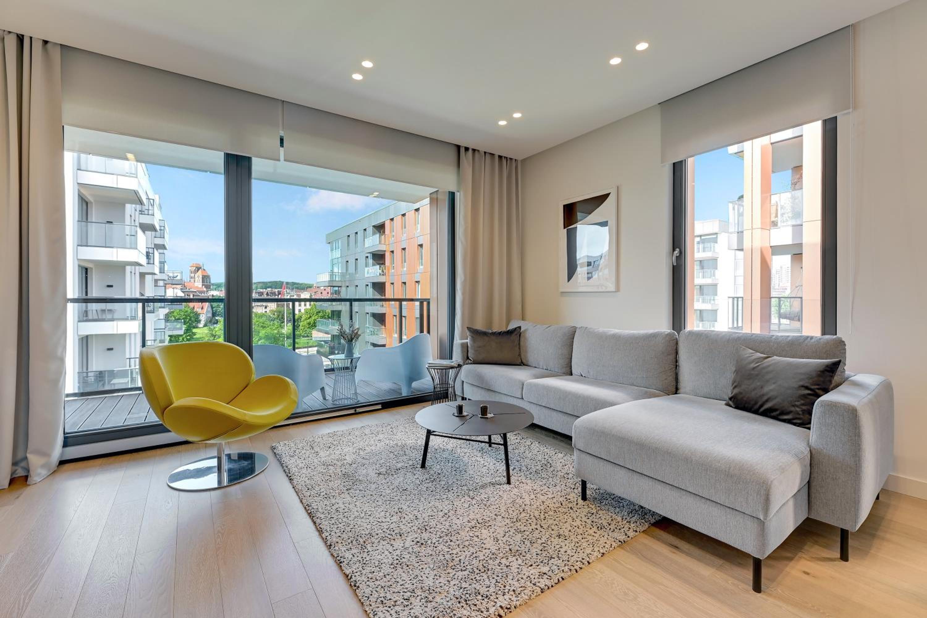 Brabank Riverside Premium Suites & Free Parking by Downtown Apartments