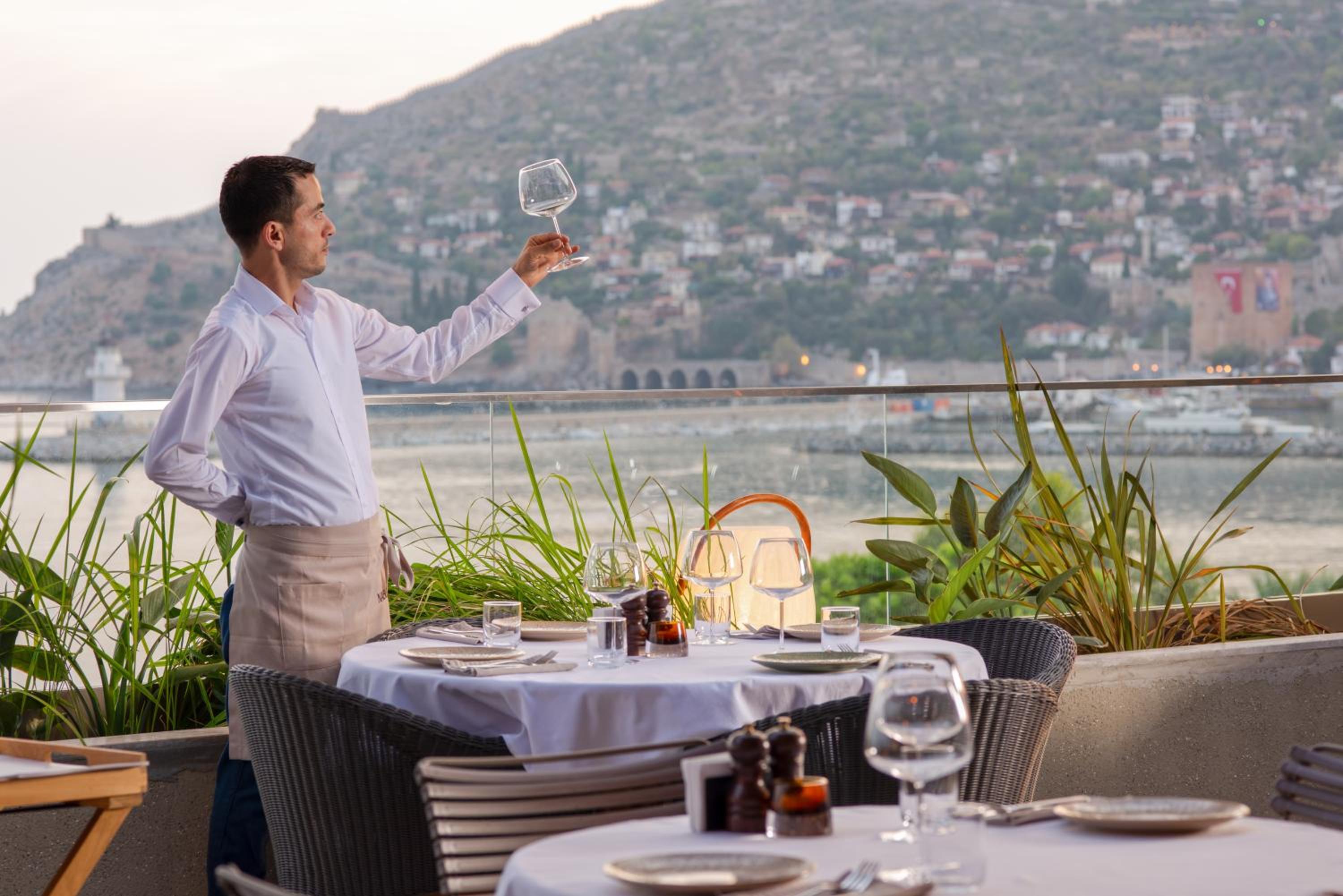 Büyük Hotel - Image 15