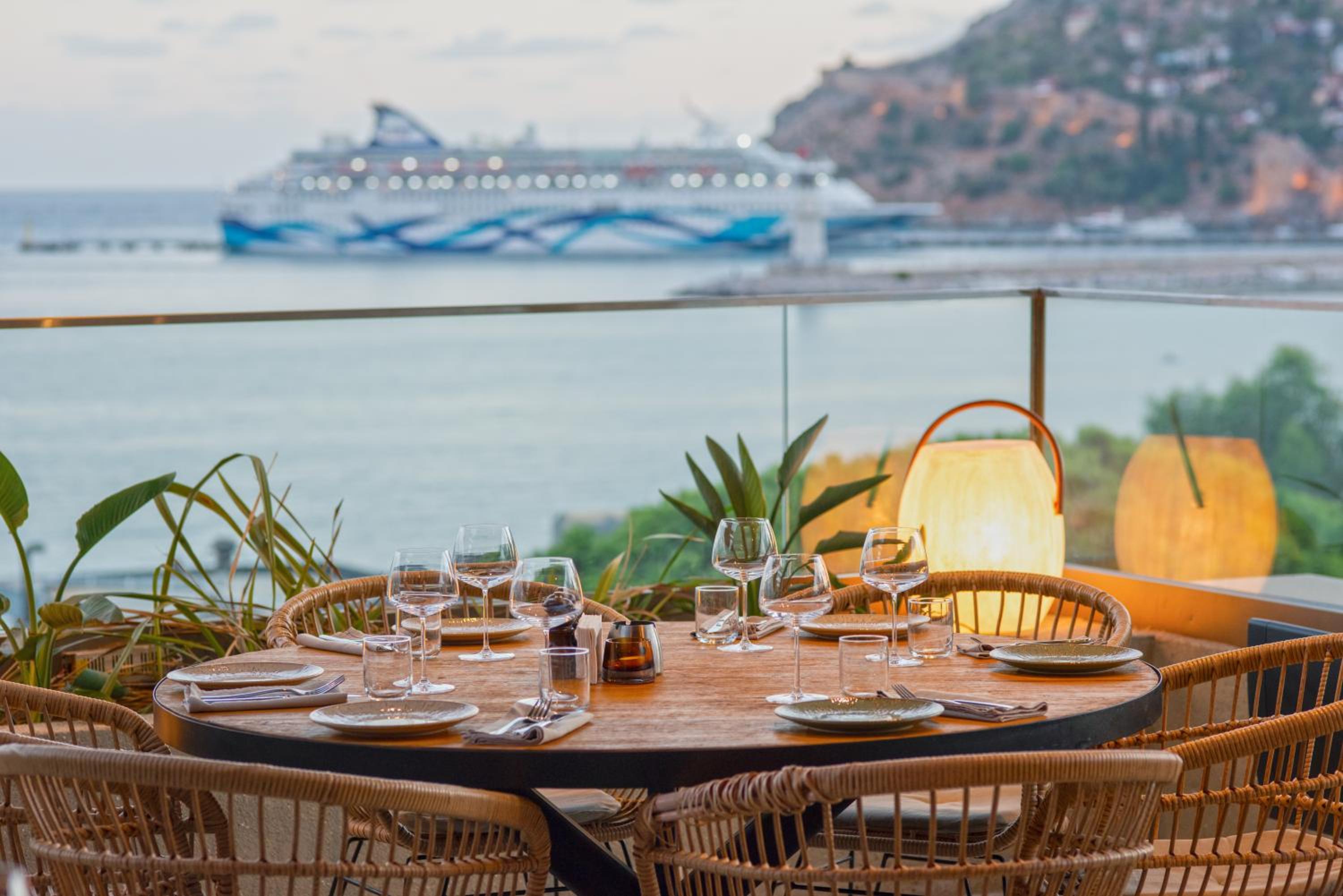 Büyük Hotel - Image 16