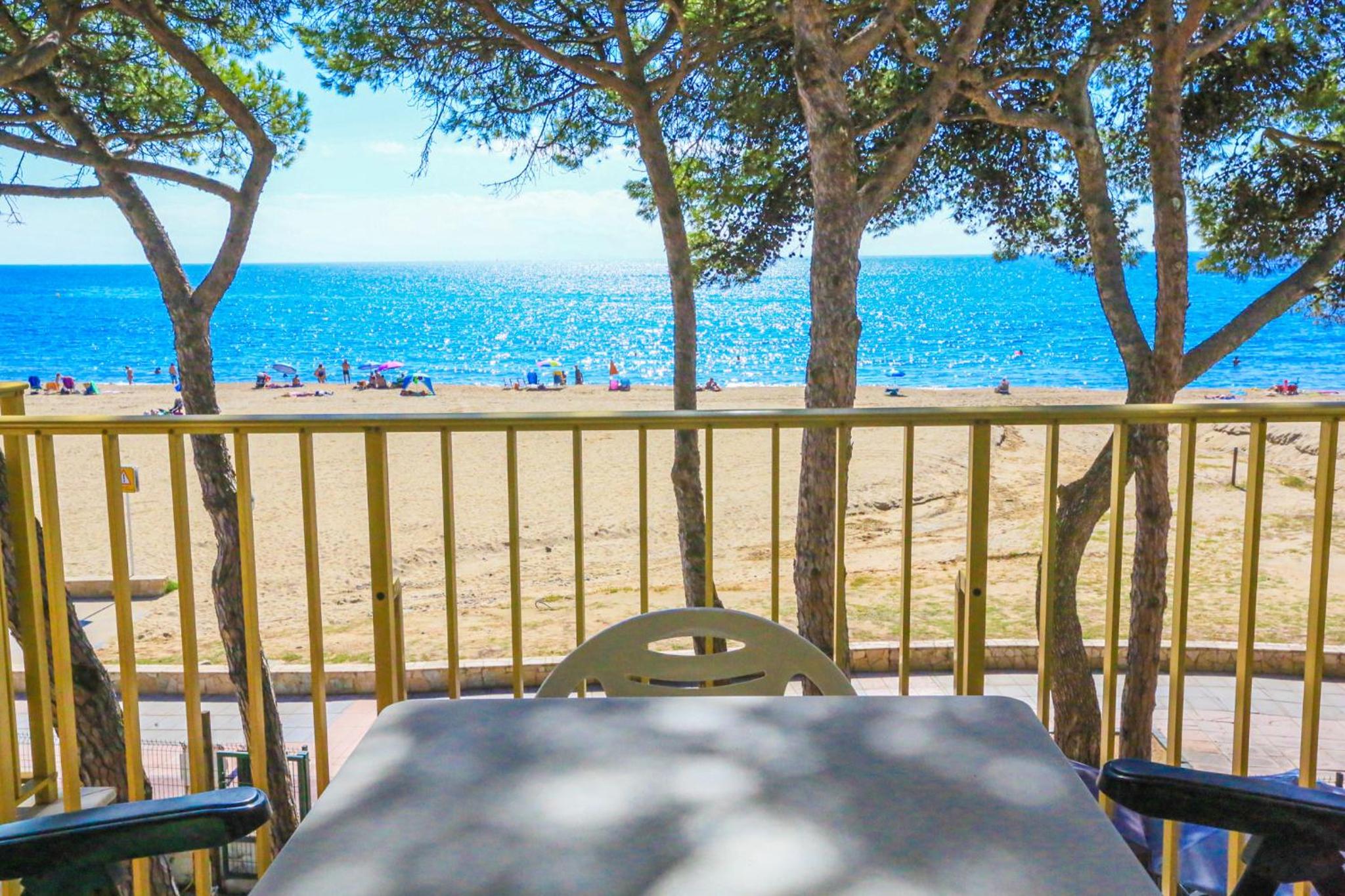 LITORAL COSTA DORADA - PLAYMAR Only families view 3