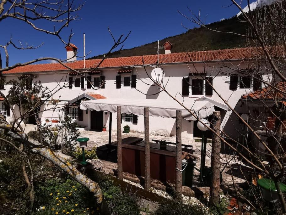 Apartman Cottage house Brest(Buzet) i ugodan odmor