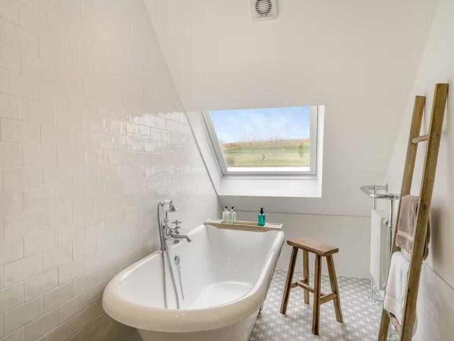 Blackside Cottage - A Luxury Rural Retreat