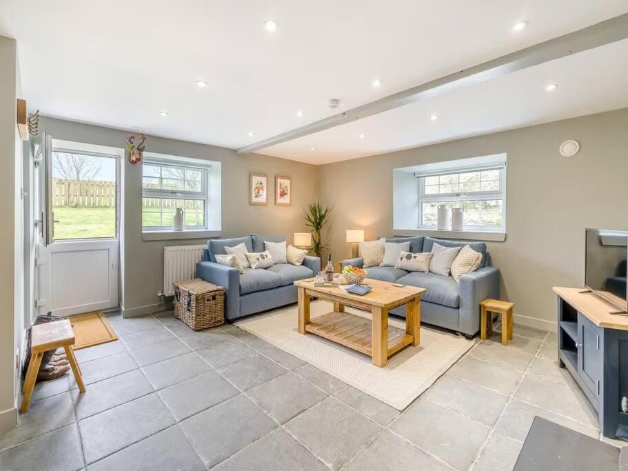 Blackside Cottage - A Luxury Rural Retreat