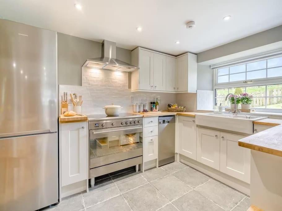 Blackside Cottage - A Luxury Rural Retreat