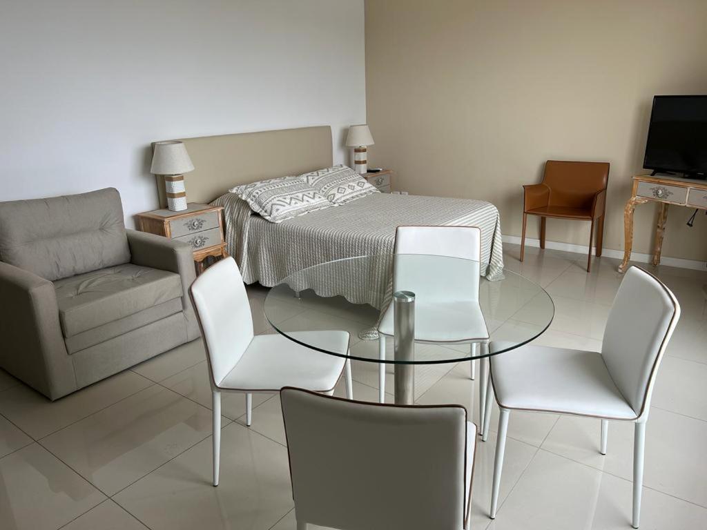 Espectacular Monoambiente Nuevo en Place Lafayette piso 7 Punta del Este view 4