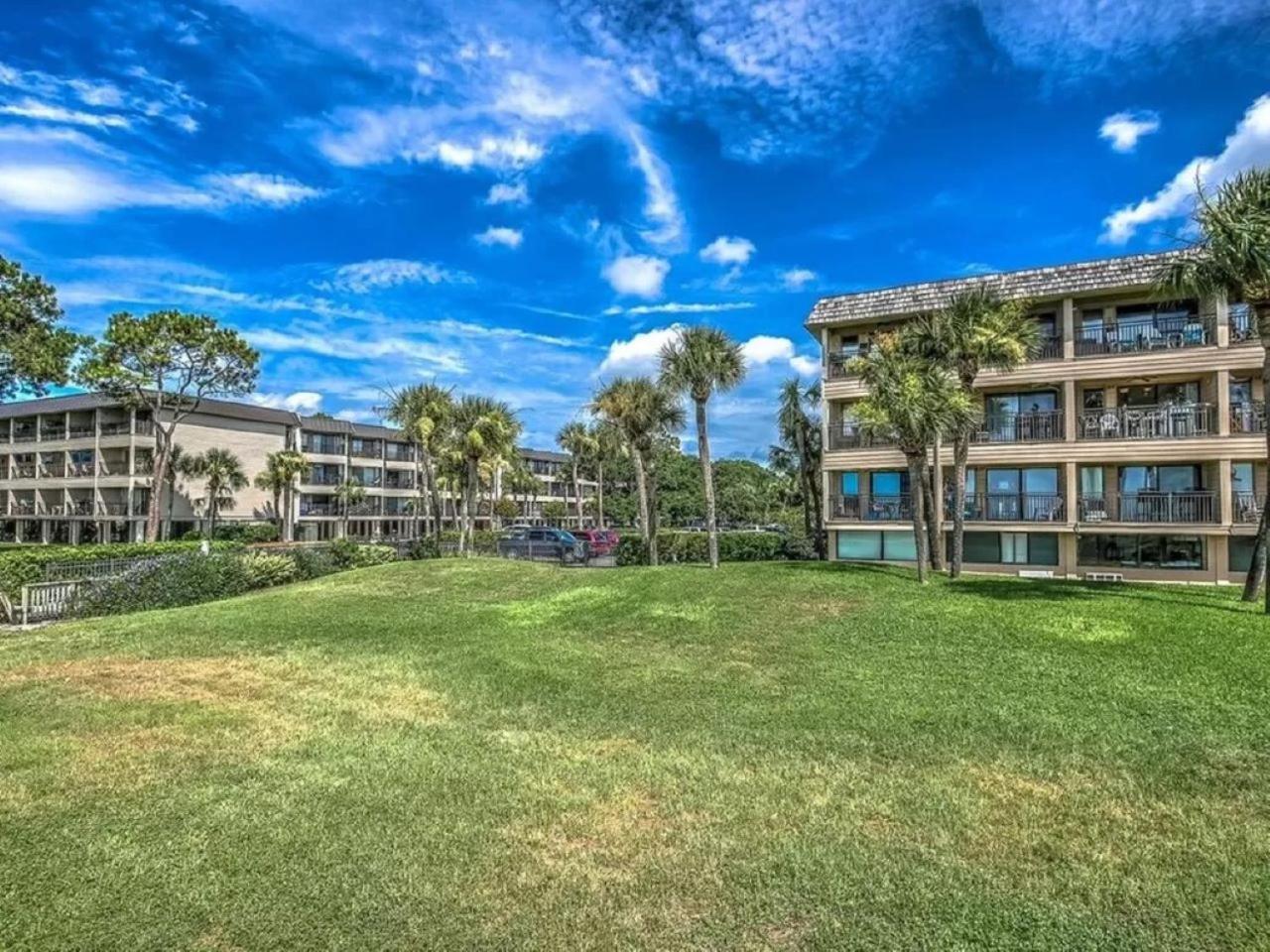 Hotel Beachfront Condo with Ocean View - Image 1