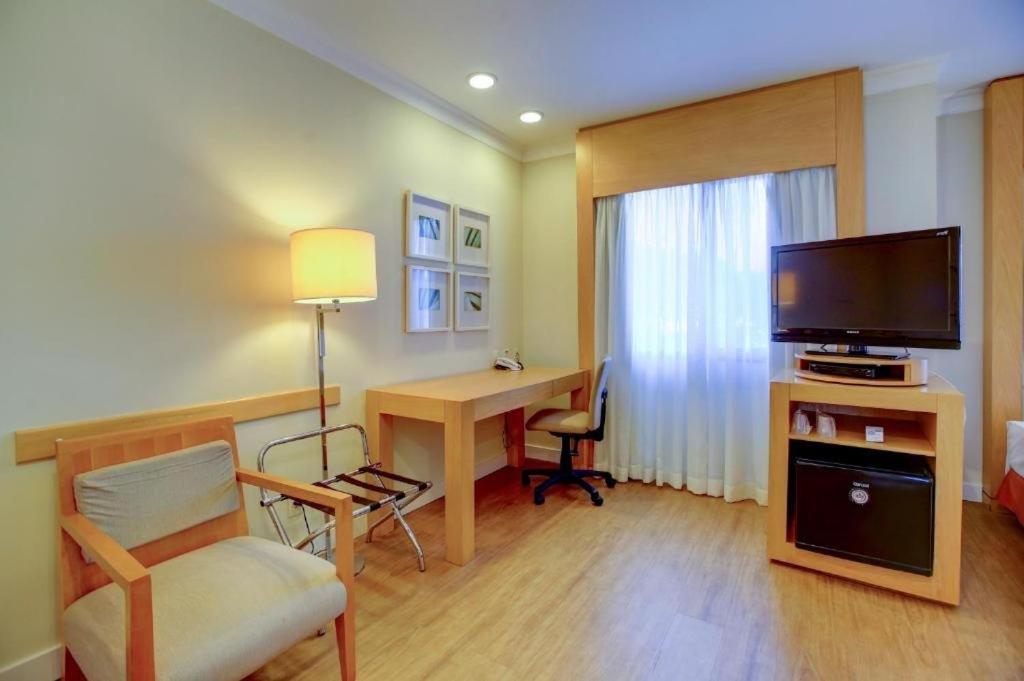 Flat de Luxo com vista para aeroporto de Congonhas H1812