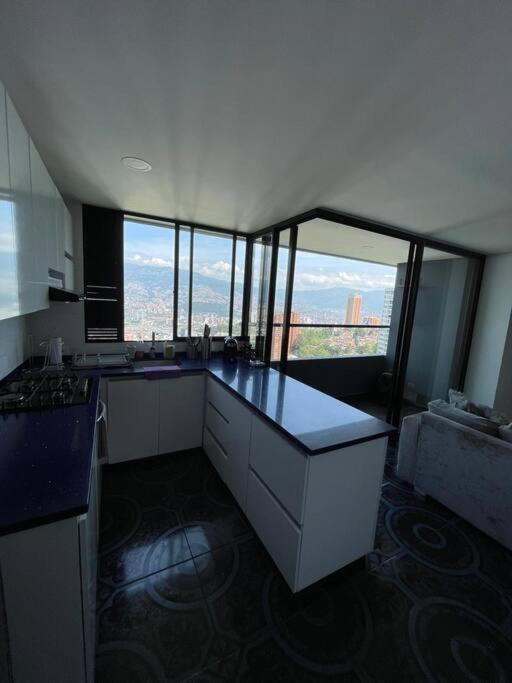 Apto de lujo Las Palmas medellin 3 BR