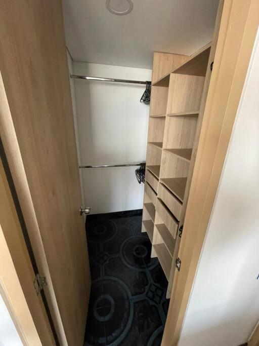 Apto de lujo Las Palmas medellin 3 BR
