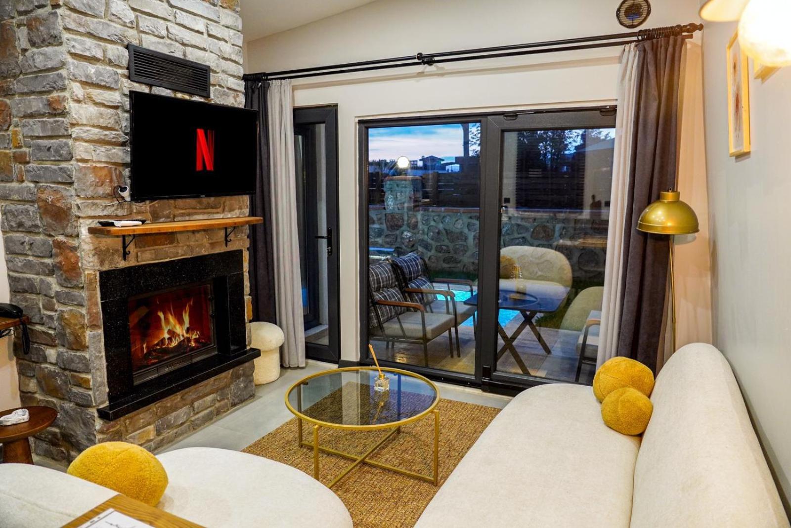 Vital Home Sapanca Isıtmalı Havuzlu Villa&Bungalov view 3