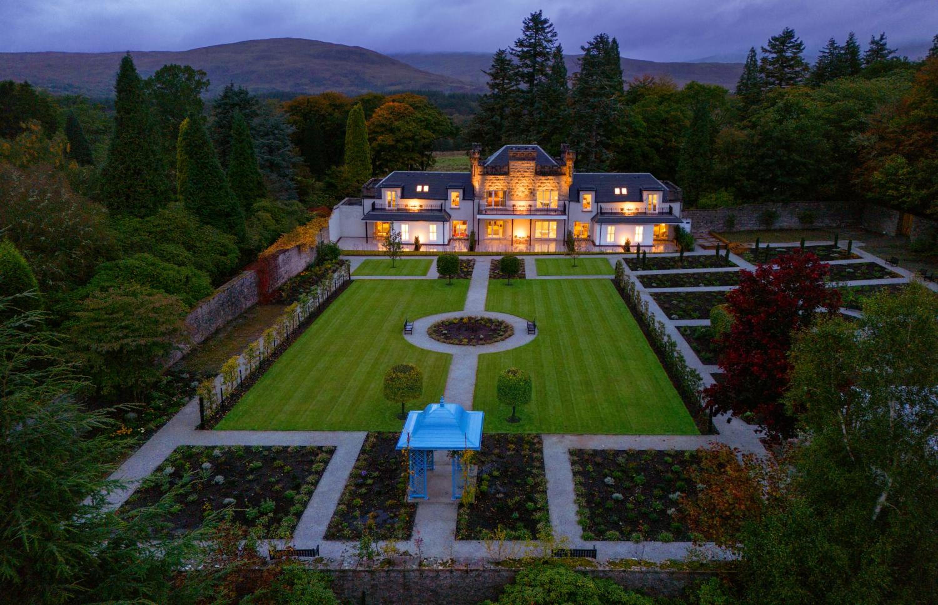 Fort William Vacations - Inverlochy Castle Hotel - Property Image 8