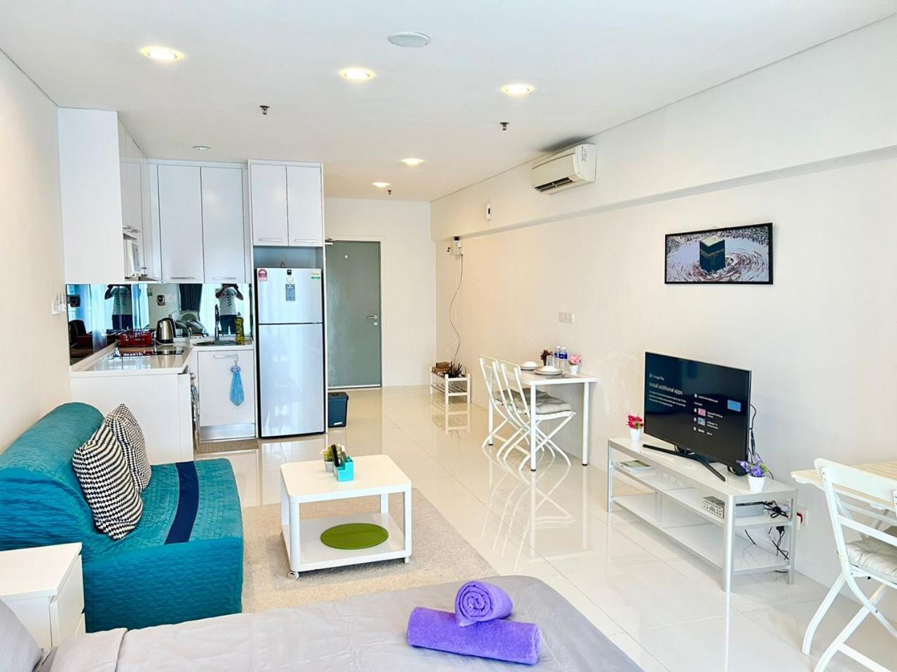 Summer suites victory house