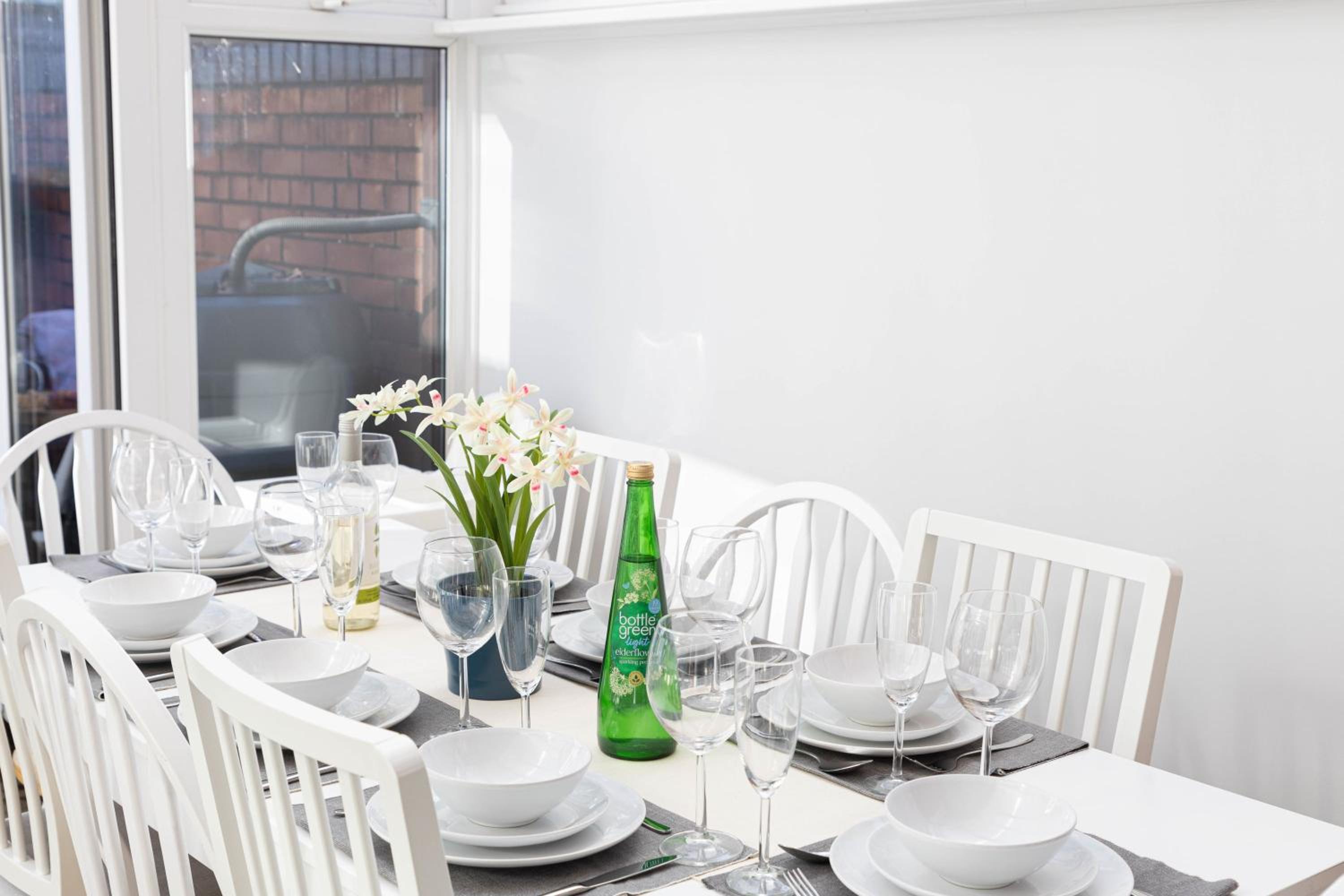 Chandlers Walk modern comfy family home in Exeter view 3