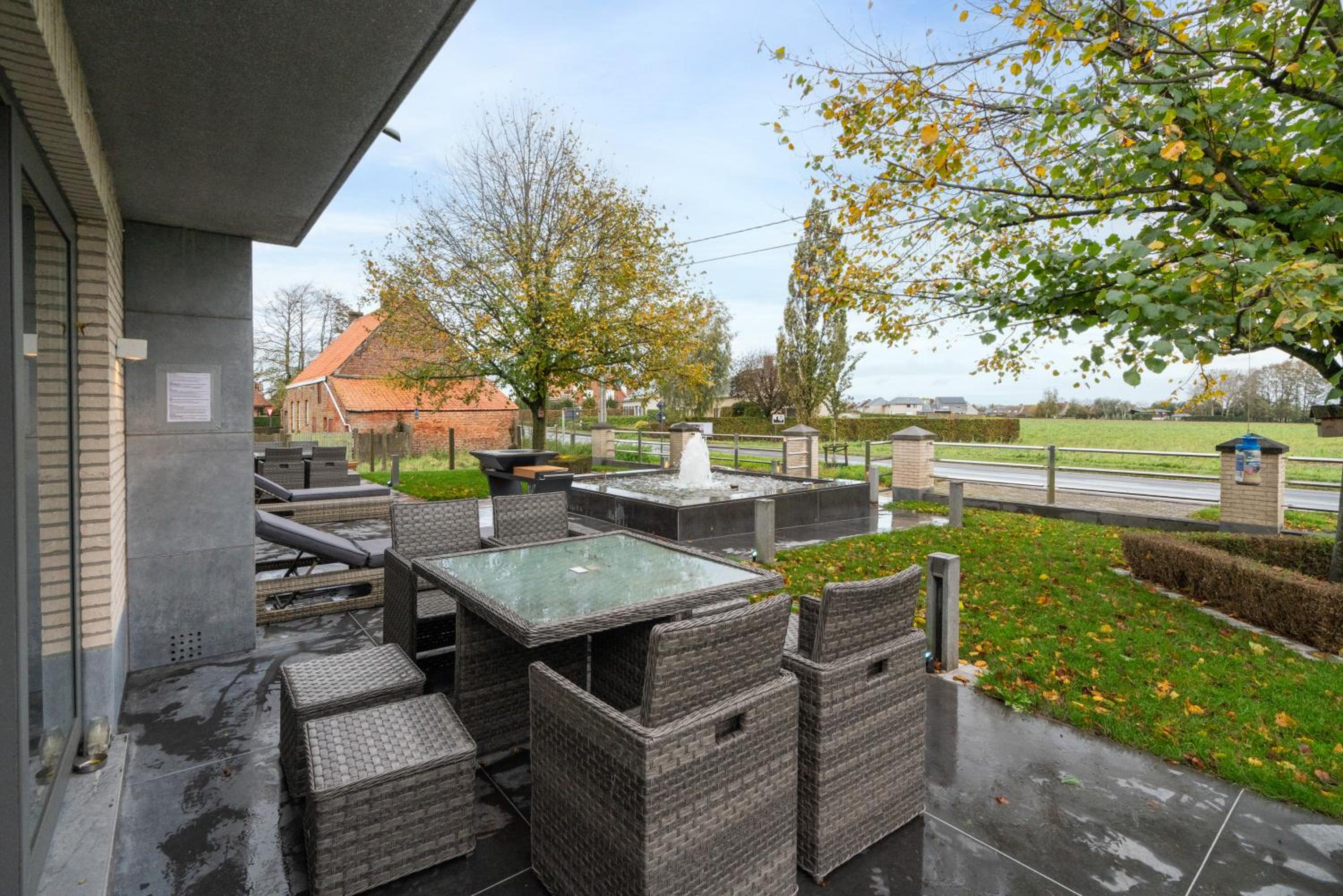 J and R flanders fields holiday homes