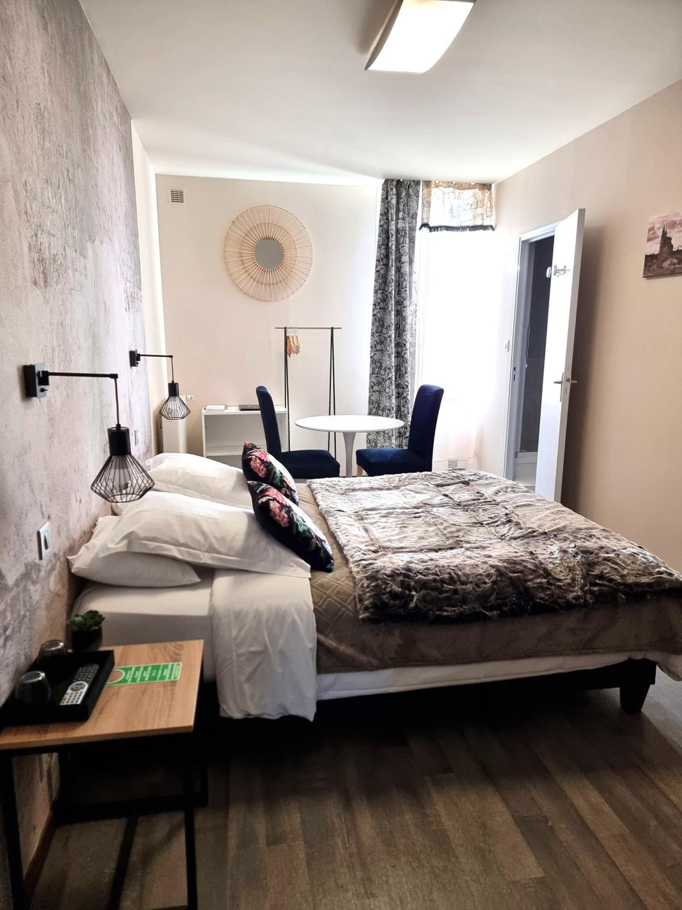 hotel room