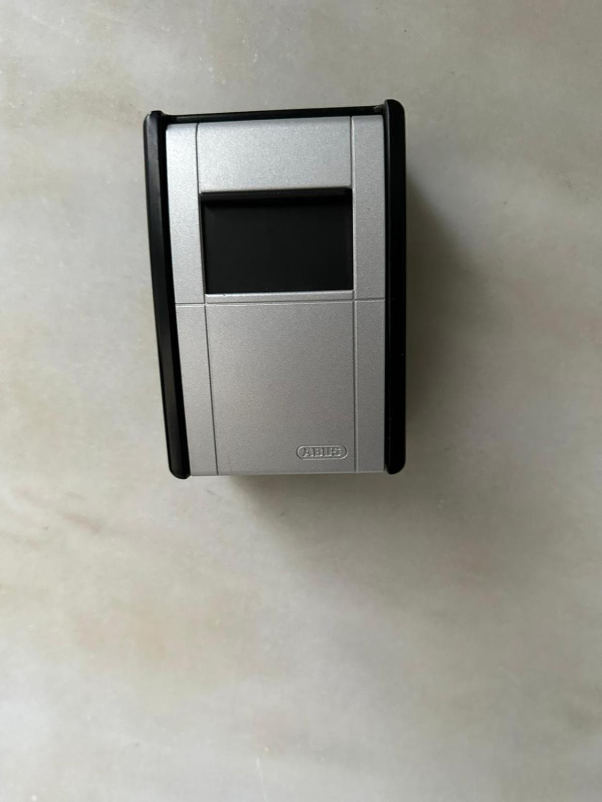 Dream Apartment "self check in"