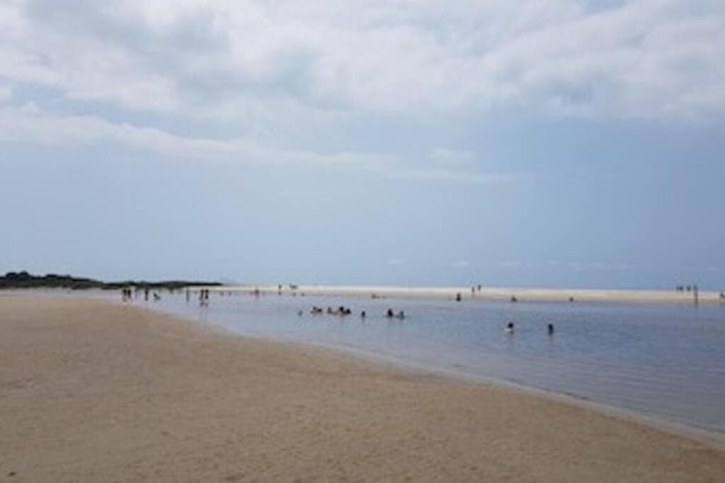 Casa a 5 minutos a pé da Praia da Enseada!