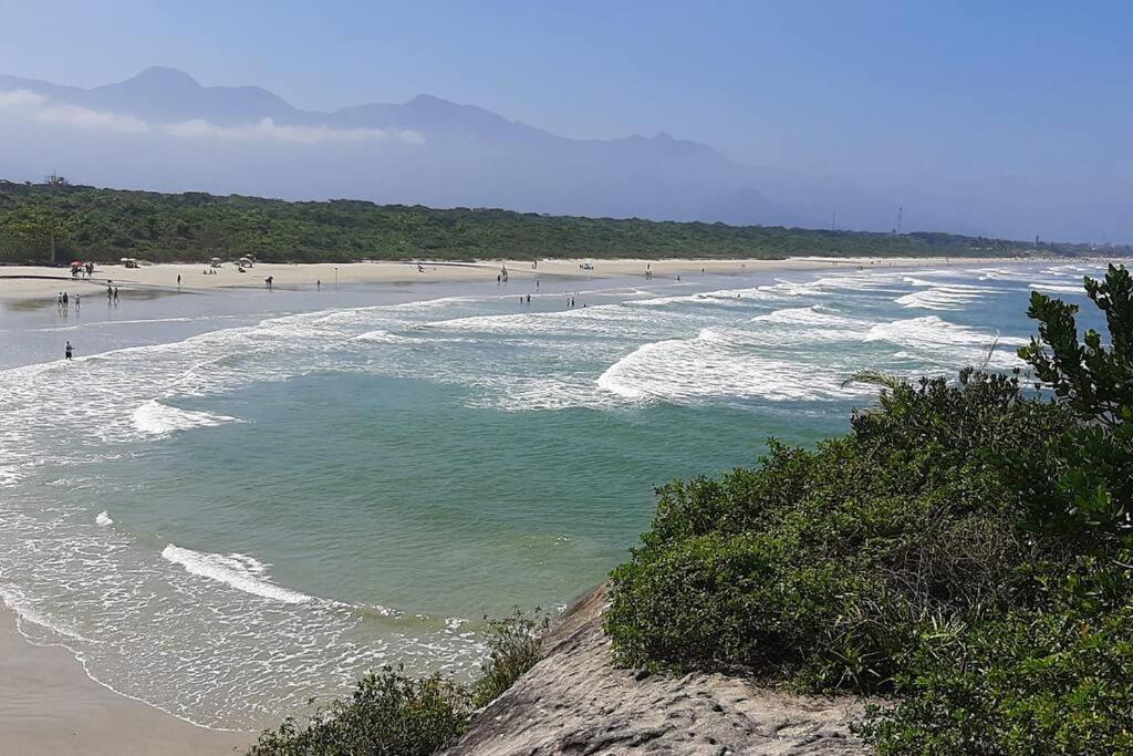 Casa a 5 minutos a pé da Praia da Enseada!