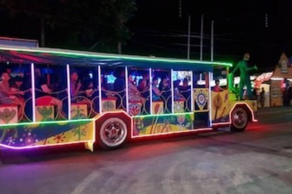 Casa a 5 minutos a pé da Praia da Enseada!