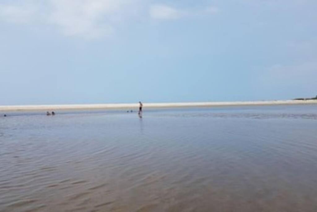 Casa a 5 minutos a pé da Praia da Enseada!