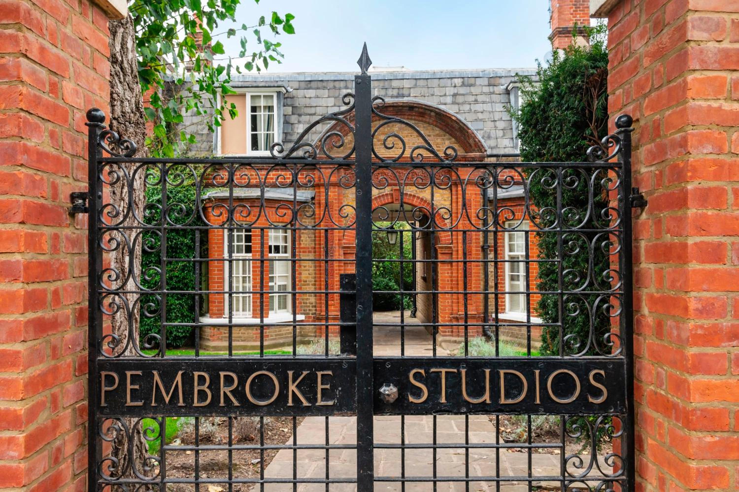 The Kensington Gatehouse