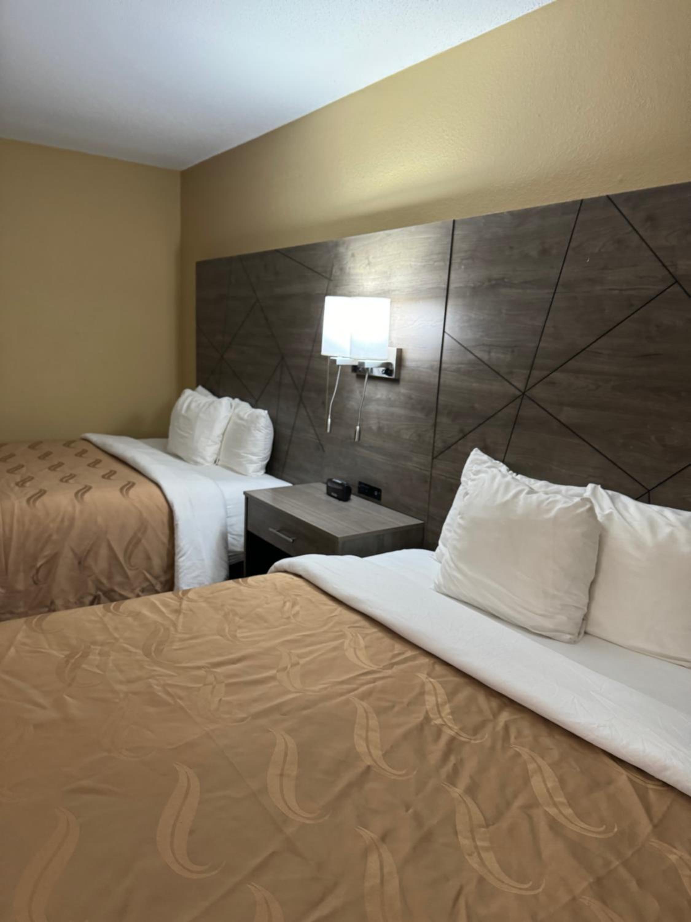 Forsyth Vacations - Quality Inn near I-72 and Hwy 51 - Property Image 14