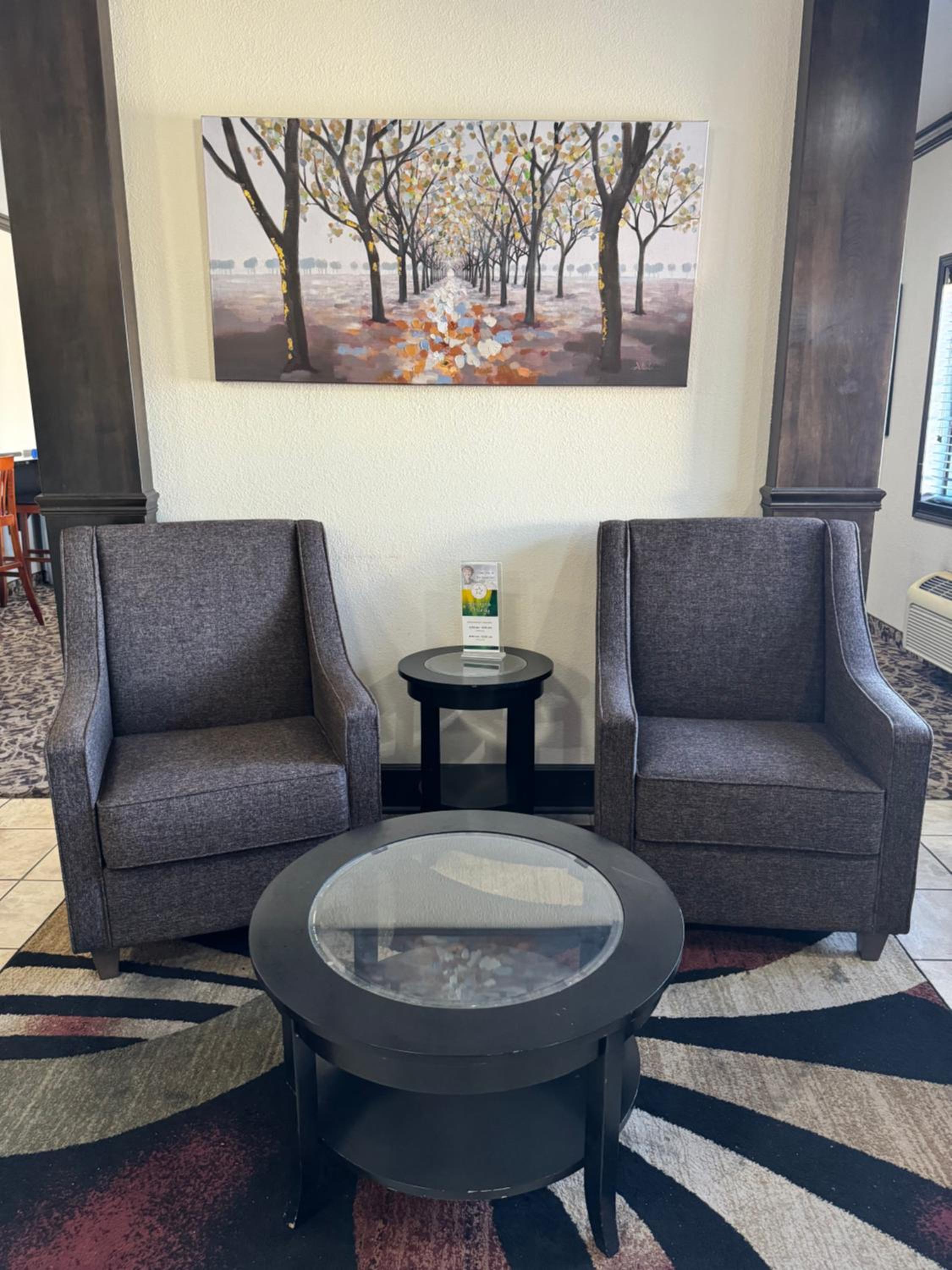 Forsyth Vacations - Quality Inn near I-72 and Hwy 51 - Property Image 17