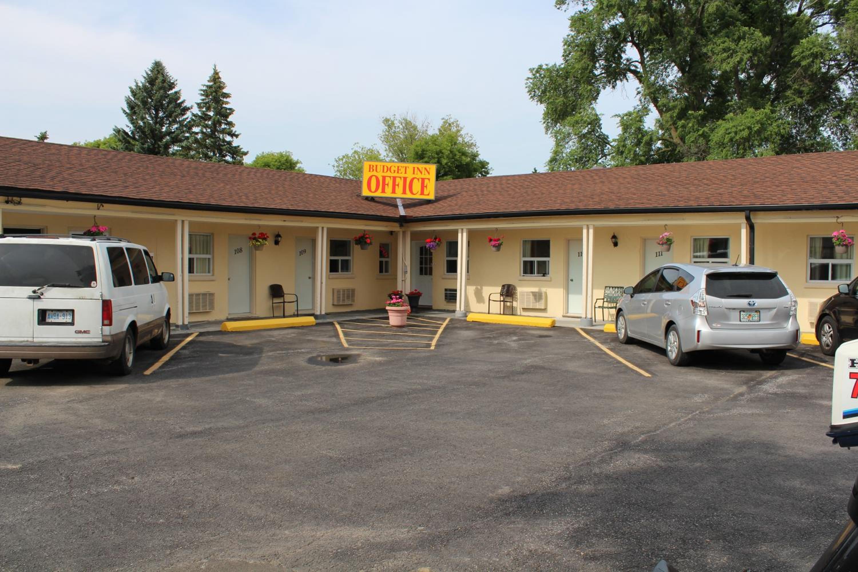 Budget Inn