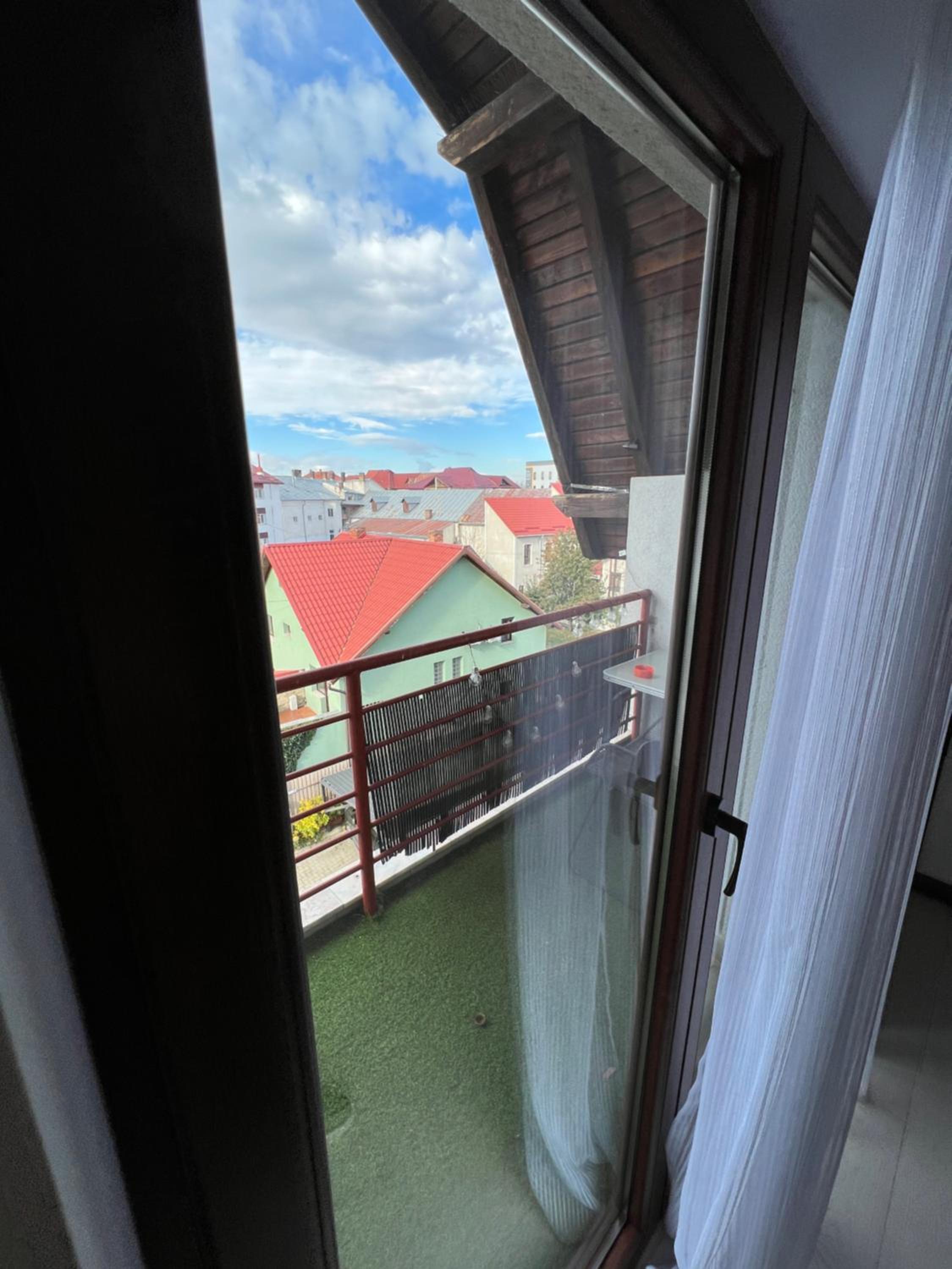 Un apartament deosebit, aerisit, ultracentral.