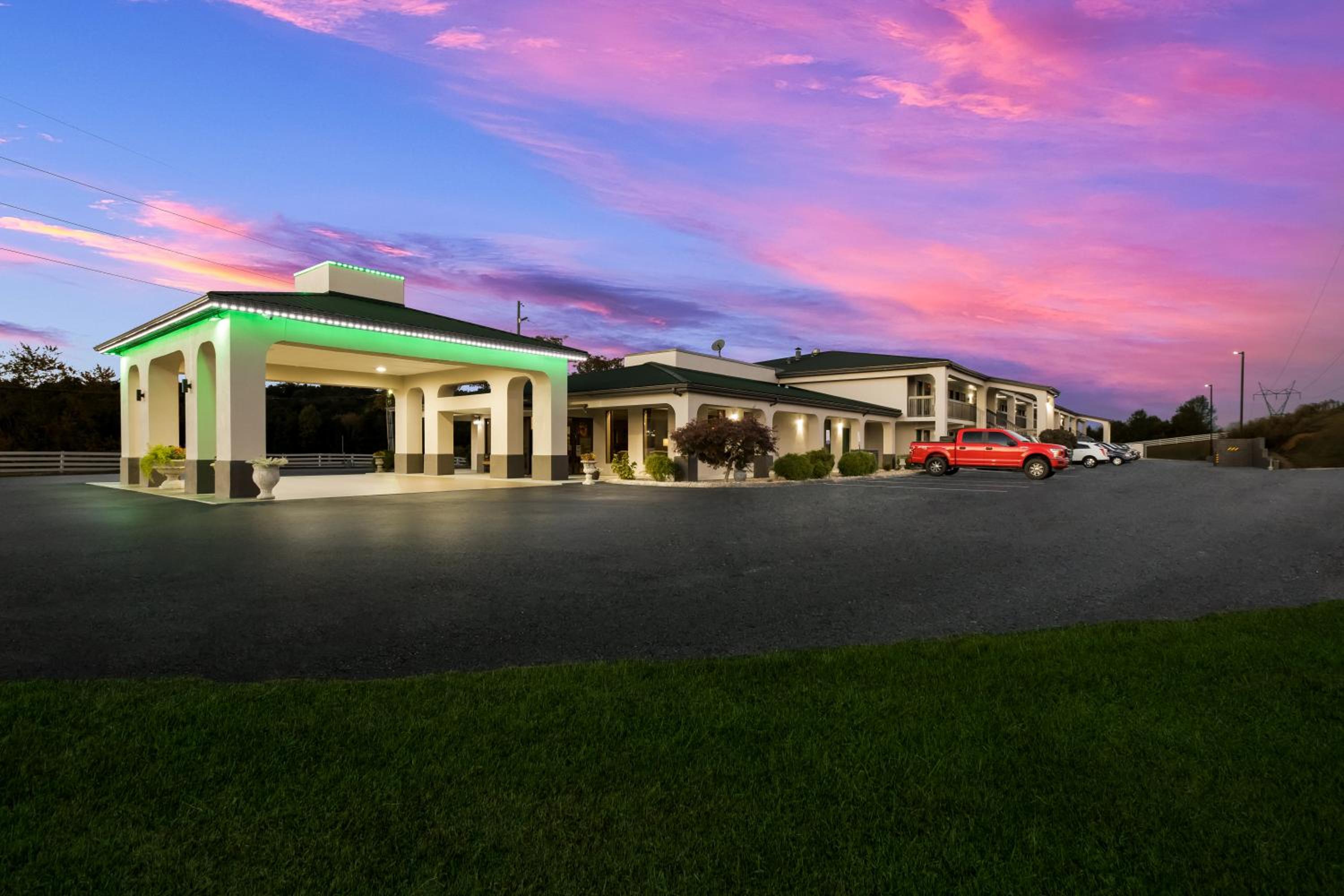 Hotel Quality Inn - Image 1