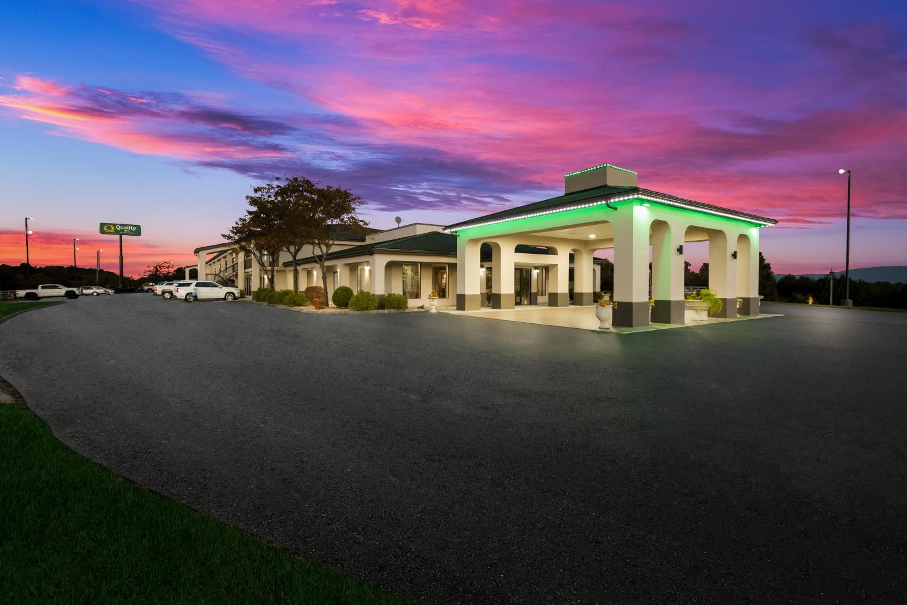 Quality Inn Dandridge view 4